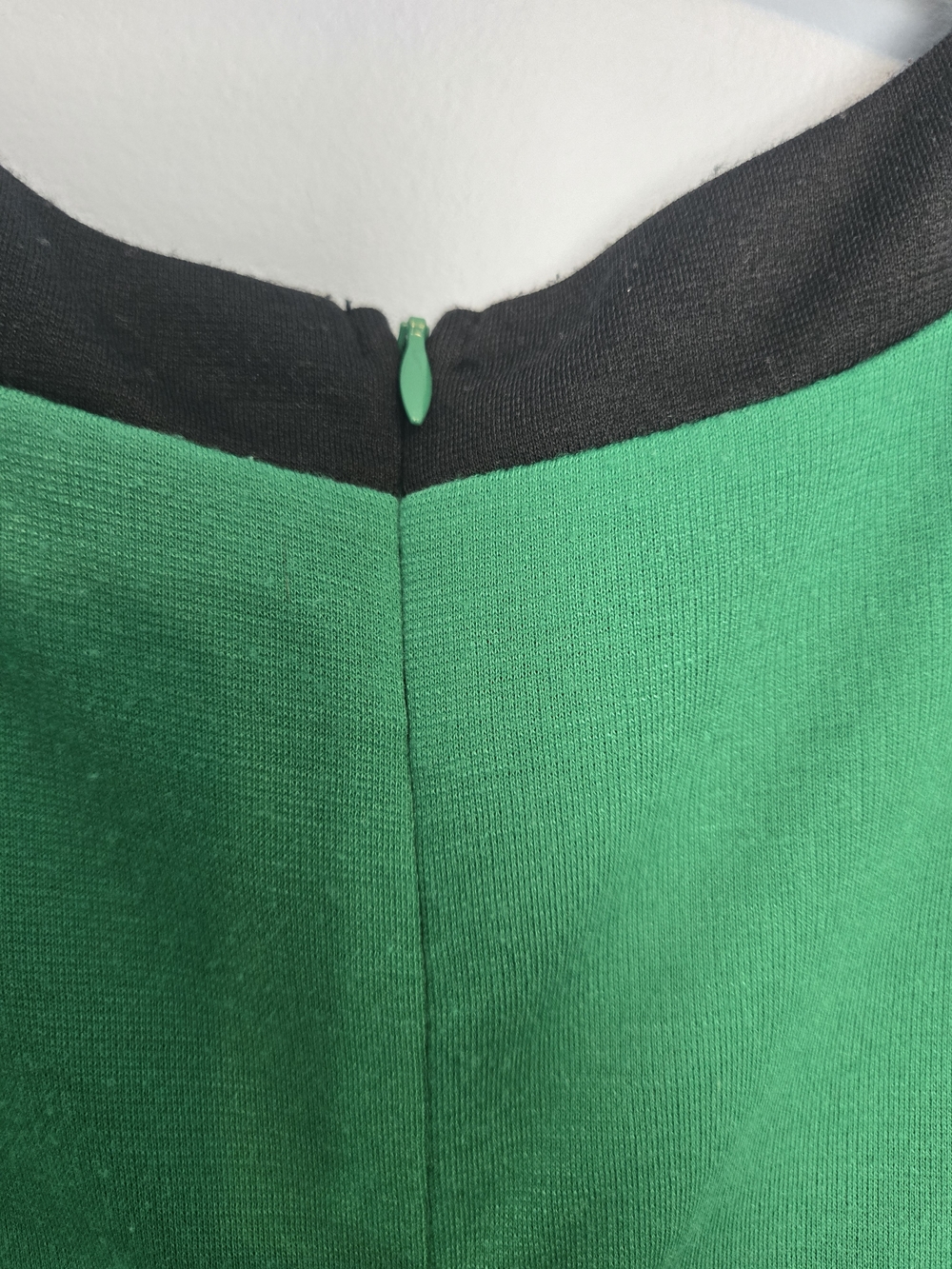 Vintage Pinup Style Green Dress With Black Bow - Picture 5 of 6
